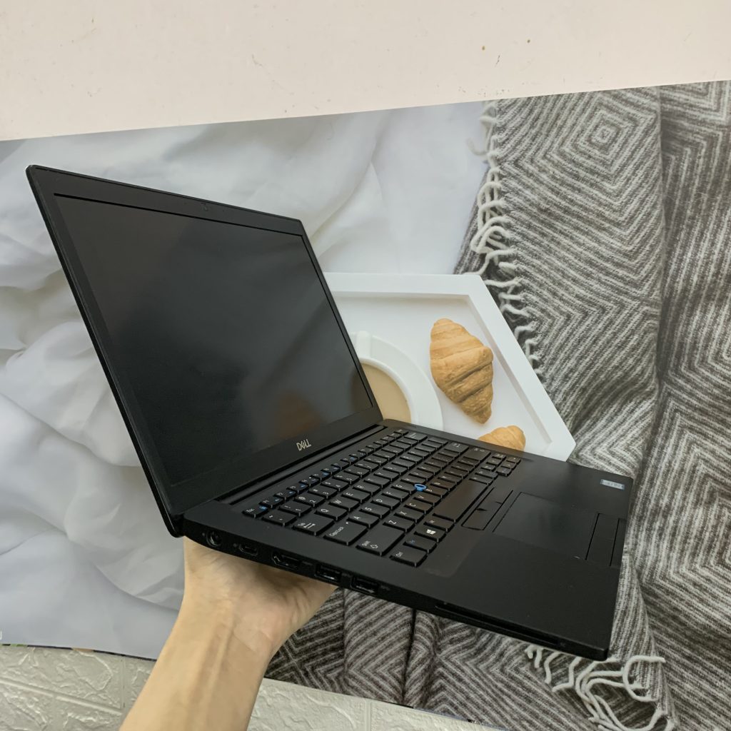 Máy tính Dell Latitude 7490