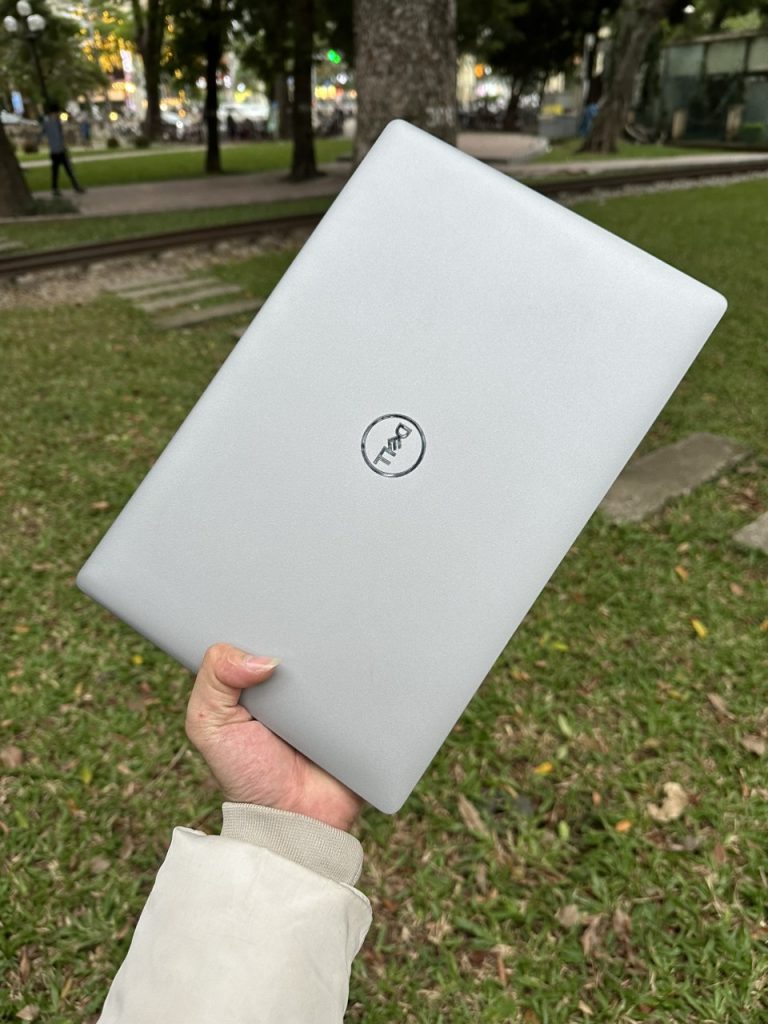 Máy tính lap top Latitude 5411