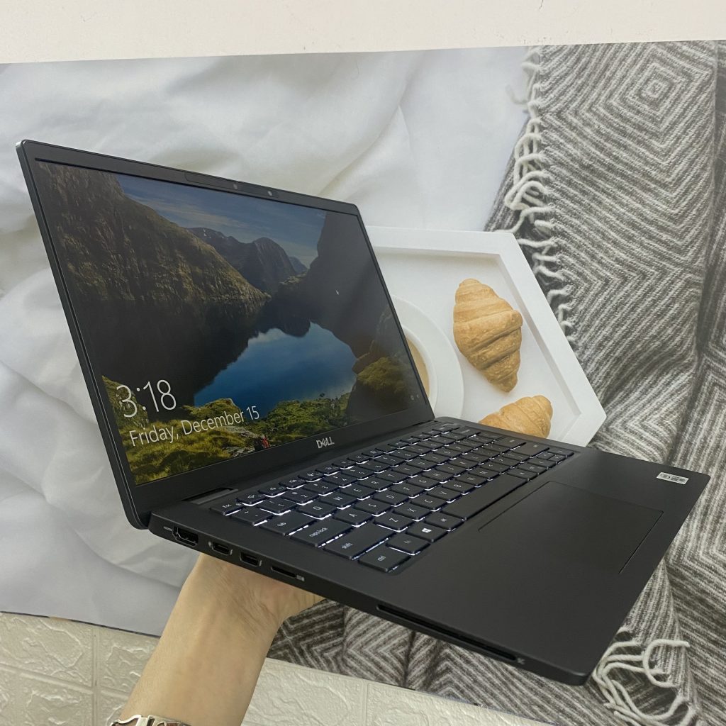 Máy tính xách tay Dell Latitude 7410