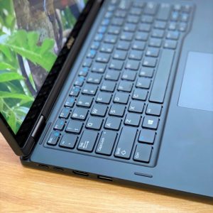 Dell Latitude 7390 Core i7-8660U 2-in-1